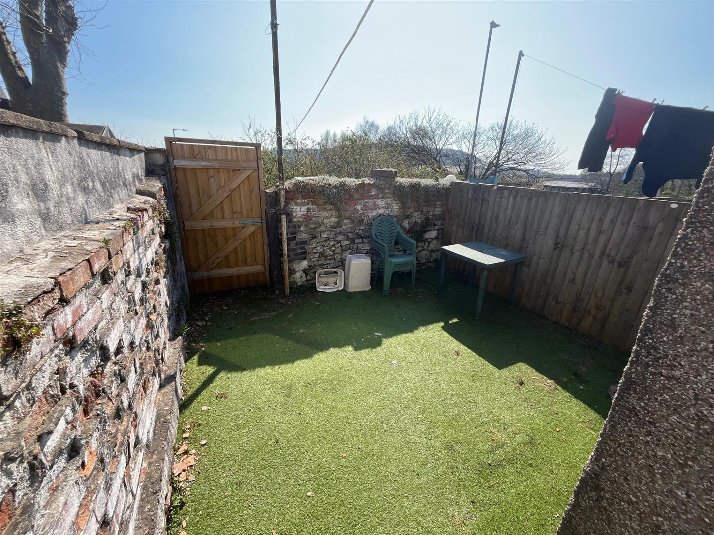 Landeg Street, Plasmarl, Swansea, SA6 8LA